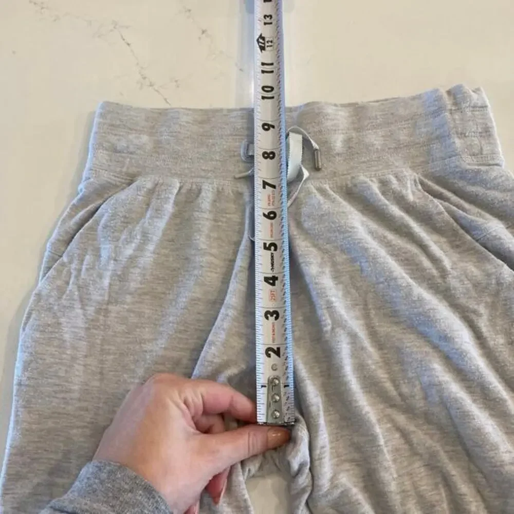 Lululemon Warm Down Joggers Soft‎ Touch Heathered Core Ultra Light Grey Size 2